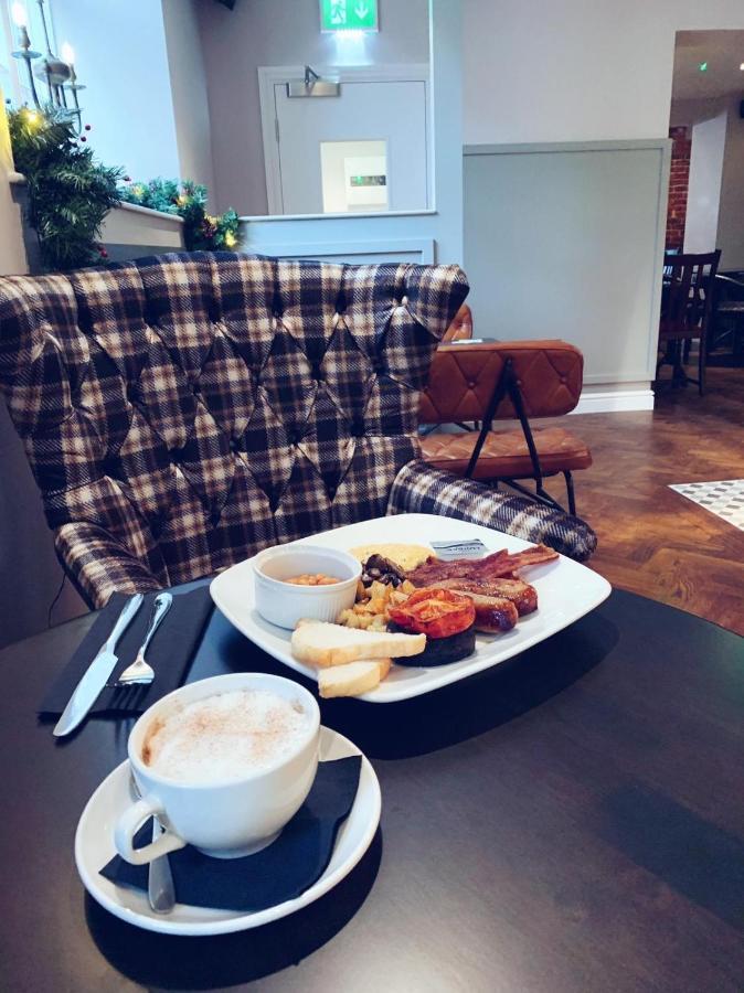 The Spread Eagle Chesterfield Extérieur photo